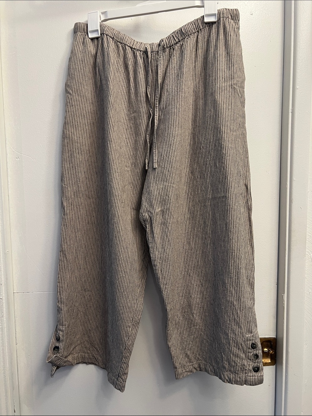 Christopher Banks Flax/Black Wide-Leg Capri Pants Size Large